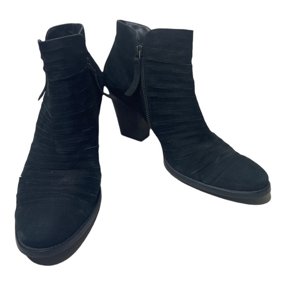 Paul Green Women’s Malibu Sliced Zip Black Leather Ankle Boots - Picture 2 of 11